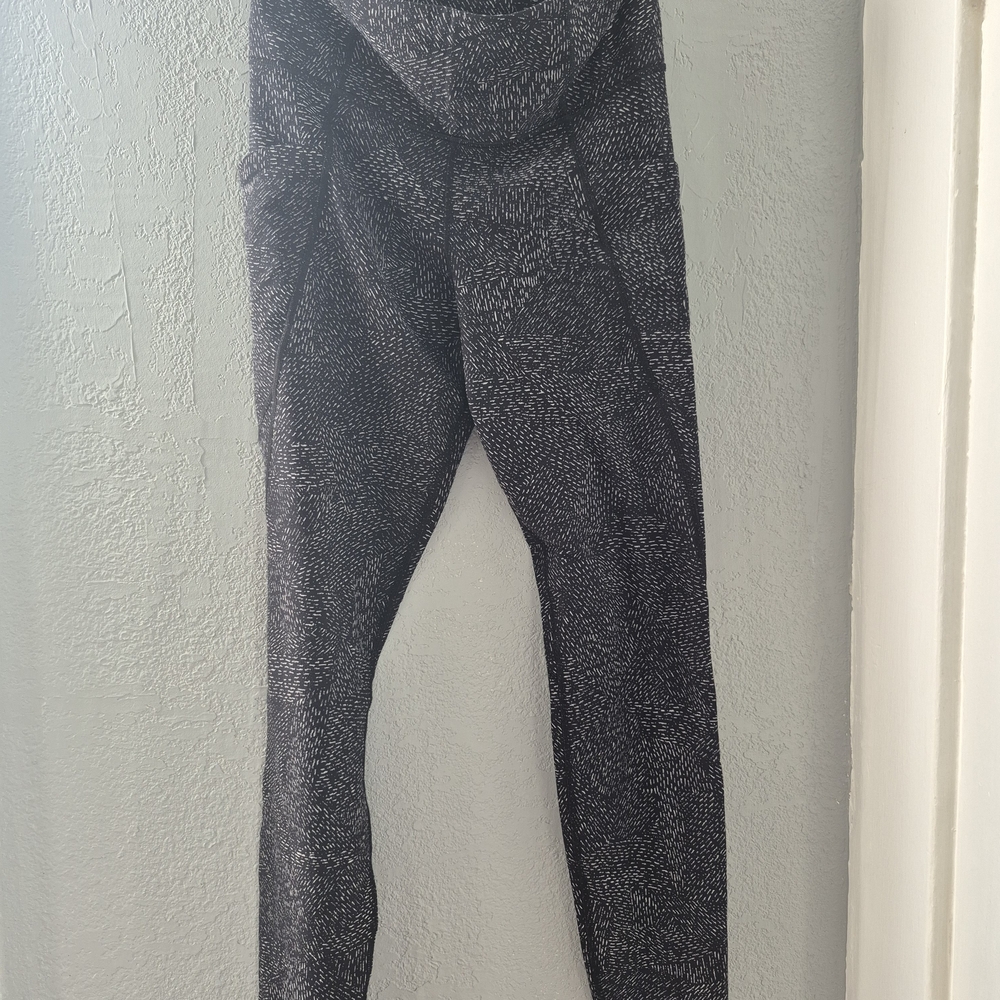 Athleta Black and White Patterned Leggings